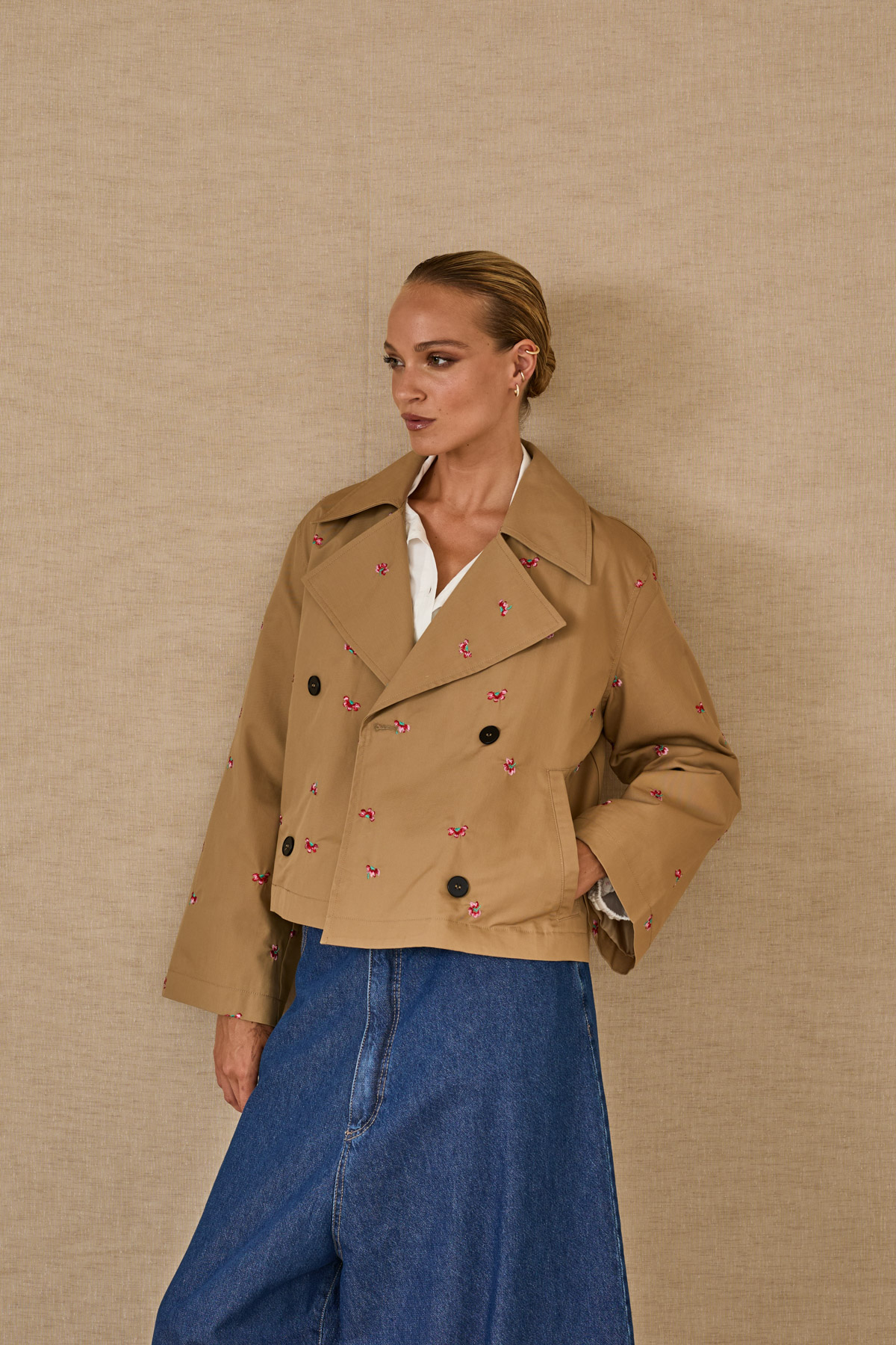 V0001 (5) SOUVENIR ΚΟΝΤΟ ΜΠΟΥΦΑΝ ΜΕ ΚΕΝΤΗΜΕΝΕΣ ΛΕΠΤΟΜΕΡΕΙΕΣ - Image 1